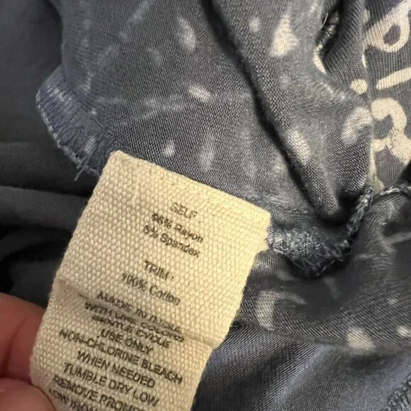 Indigo Thread Patterned Long Sleeve Top - Picture 4 of 4